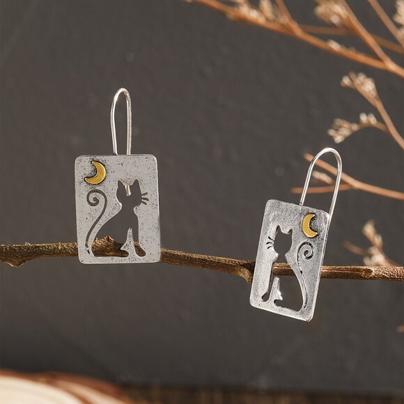 The Cat & The Moon Silver Dipped Gold Accent Keepsake Gift Dangle Earrings NEW - Picture 8 of 8